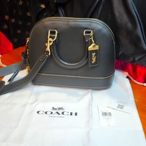 **NEW**Coach - Women's Glovertanned Revel 24 Leather Bag Top Handle Bag - Black